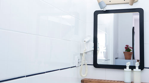 Habitación Hostal Trafalgar Barbate - alojamiento económico en Cádiz