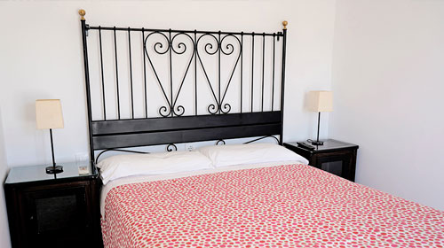 Habitación Hostal Trafalgar Barbate - alojamiento económico en Cádiz