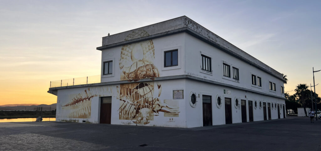 Edificio en la ría de Barbate