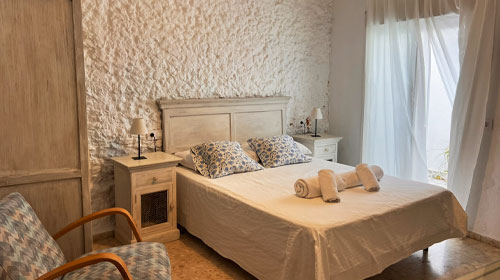 Habitación Hostal Trafalgar Barbate - alojamiento económico en Cádiz